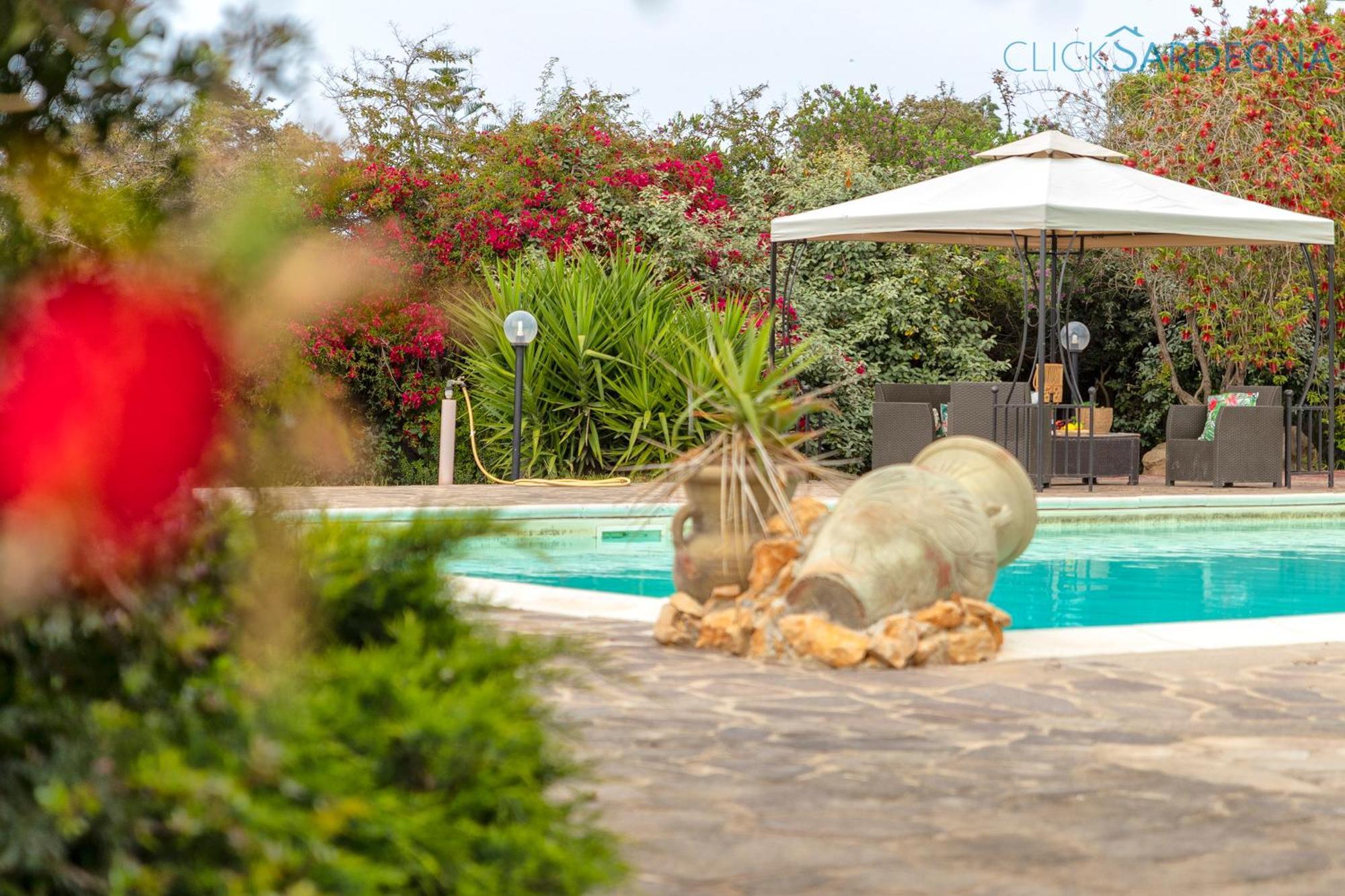 Villa Melograno With Exclusive Swimming Pool Surrounded By Greenery Campanedda Exteriér fotografie